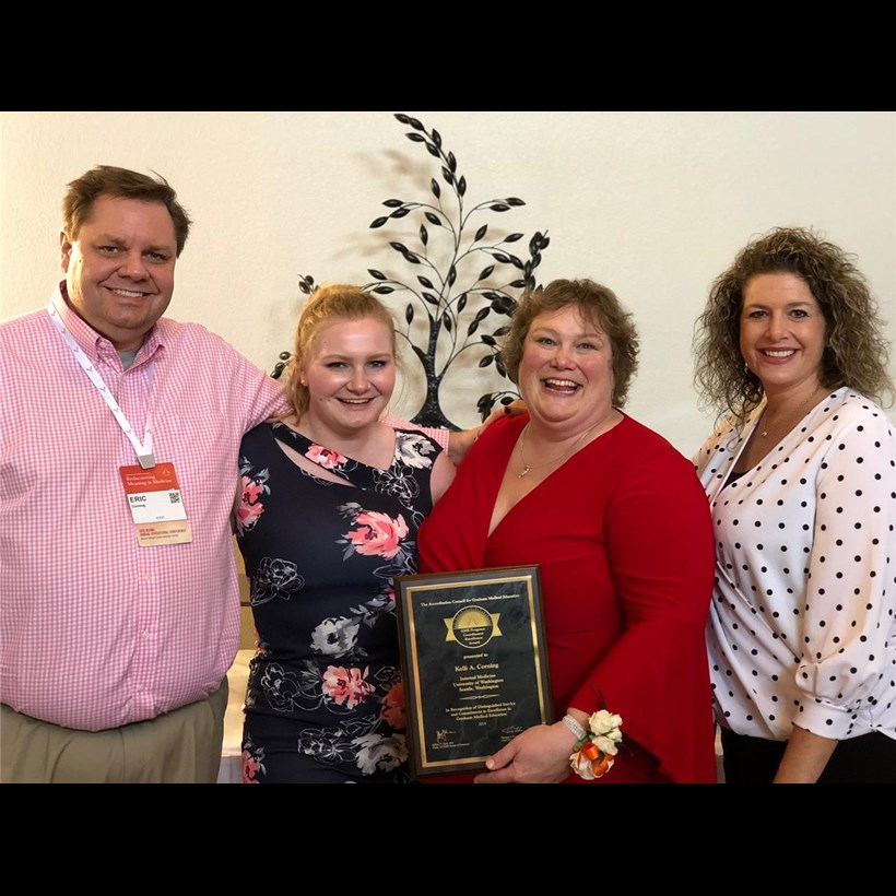 Kelli Corning with family and friends after receiving the 2019 ACGME GME Coordinator Excellence Award at the Annual Educational Conference